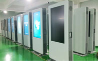 IP65 3840*2160 2500CD/Sqm Outdoor Advertising LCD Kiosk For Shop Mall And Goverment